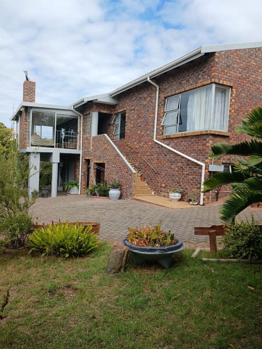 3 Bedroom Property for Sale in Wavecrest Eastern Cape